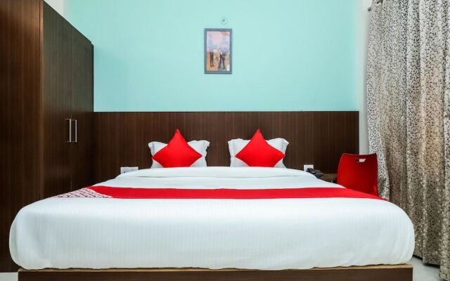 OYO 29022 Golden Imperial