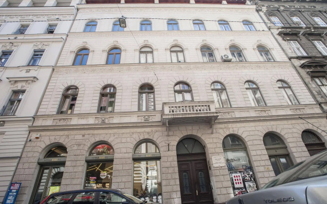 Piano POP Apartments