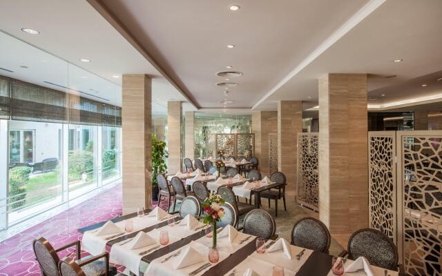 Crowne Plaza Bucharest by IHG