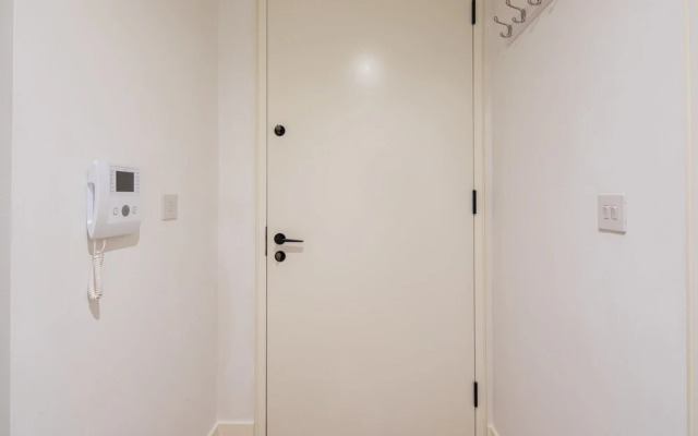 Hatton Wall by Servprop