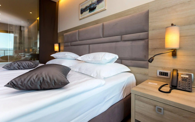 Hotel Plaza Duce