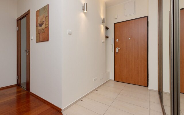 Apartment With 3 Rooms Bemowo by Renters
