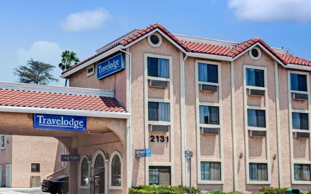 Travelodge by Wyndham Pasadena Central