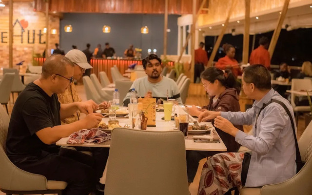 The Hut Restaurant & Boutique hotel
