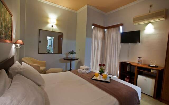 Grand Hotel Loutraki
