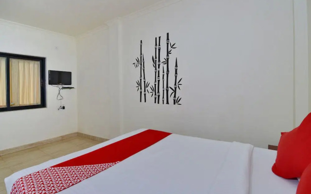 OYO 833 Hotel Prince Santosh Holiday Homes