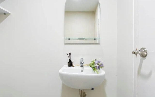 Neat Studio Room Apartment Meikarta