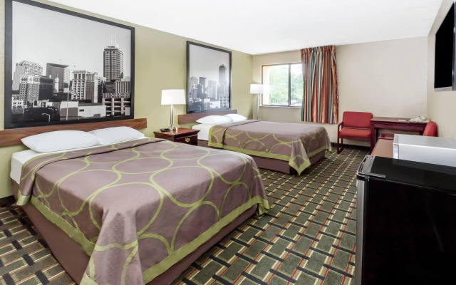 Super 8 by Wyndham Logansport