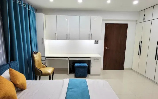 Luxurious 3-bhk Highly Secured & Close to Airport