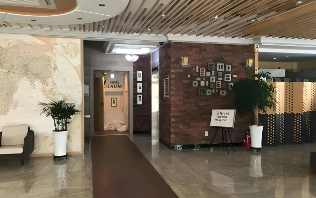 Raum Hotel