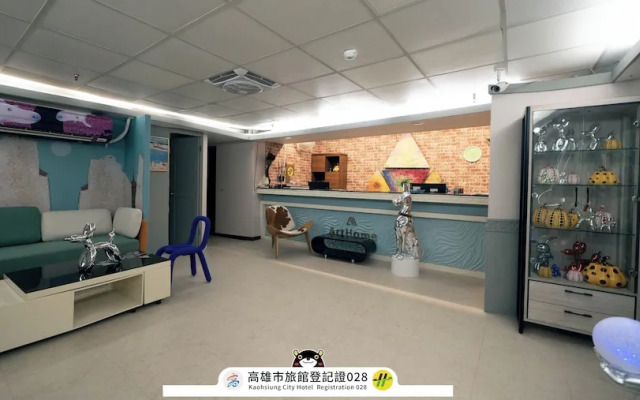 Arthome Hotel