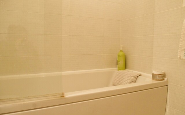 2 Bedroom Flat In Edinburgh