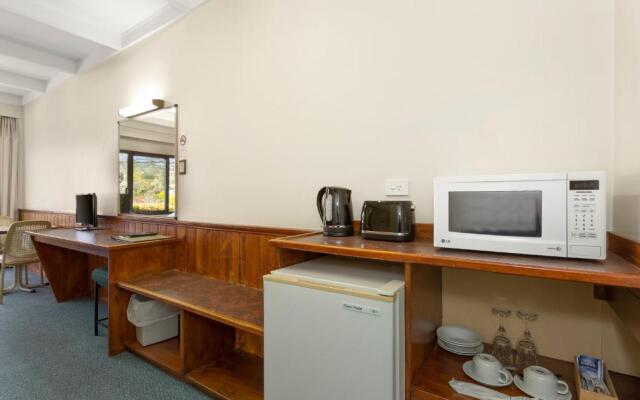 Village Family Motor Inn