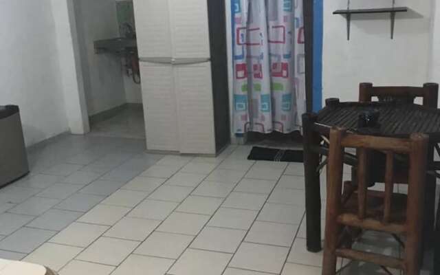 Apartment 5 With Aircon,1 Bathroom and 1 Bedroom