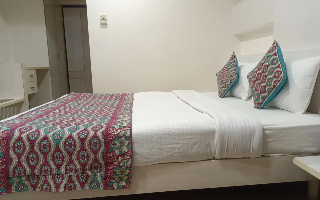 Hotel Apna Palace