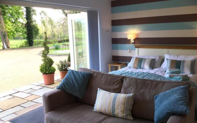 Plas Y Dderwen Bed and Breakfast
