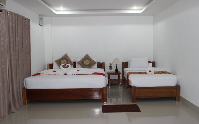 The Grand Riverside Hotel