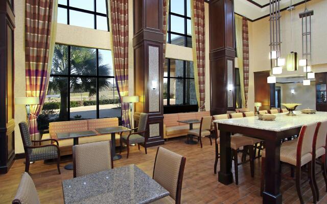 Hampton Inn & Suites Buffalo