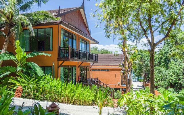Phi Phi Long Beach Bungalow