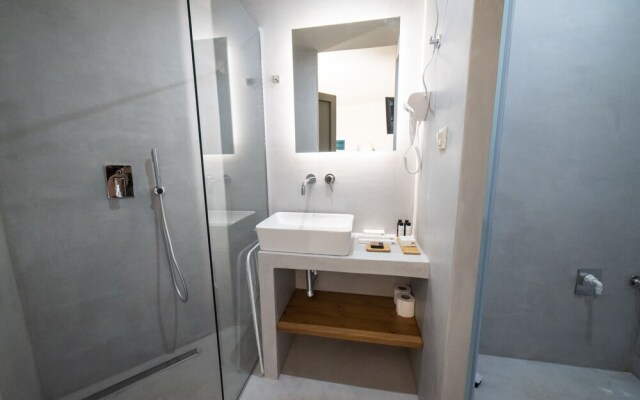 Theros Suites