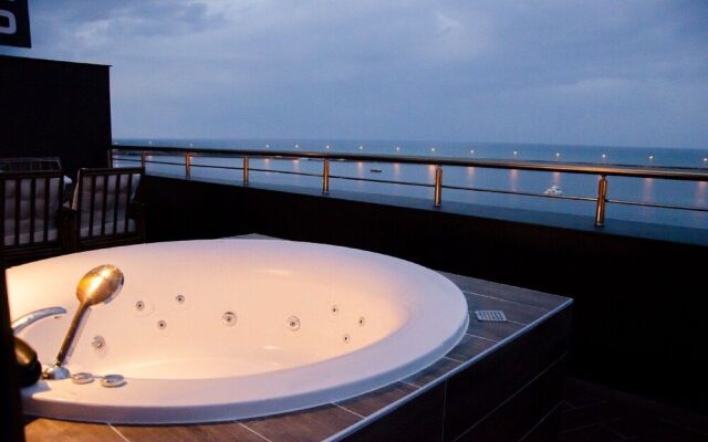 Cepnis Hotel