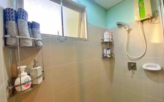 Cozy apartment 70m² with huge balcony, center BKK