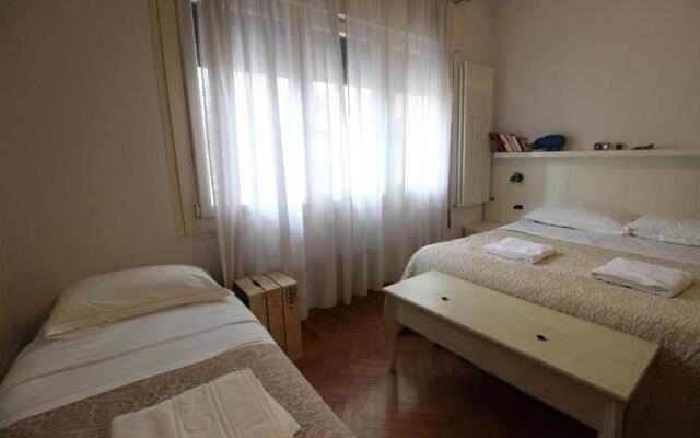 CASA-MIA Apartment