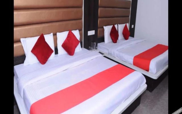 Hotel Lords Paradise