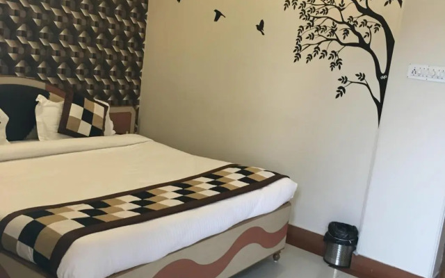 Hotel Bharat Niwas