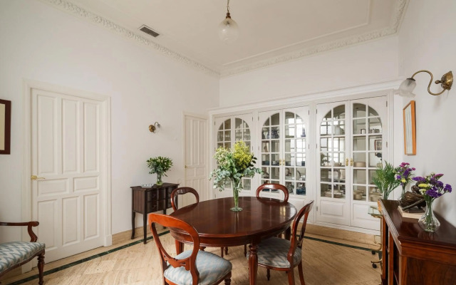 Lujoso apartamento a los pies de la Giralda