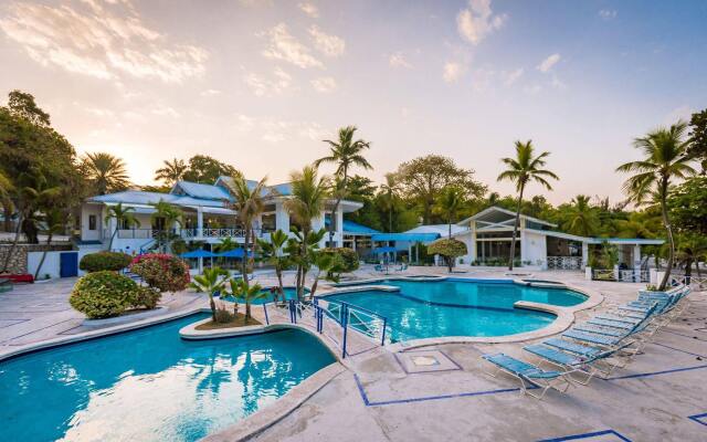 DoubleTree by Hilton Cote des Arcadins Beach Resort & Spa