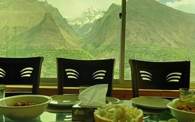 Hunza Lounge