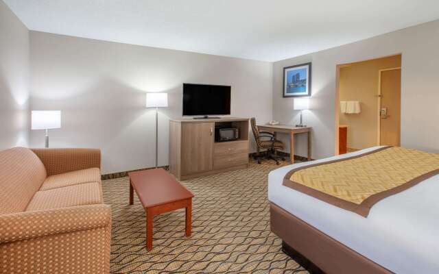 Baymont by Wyndham Grand Rapids Airport