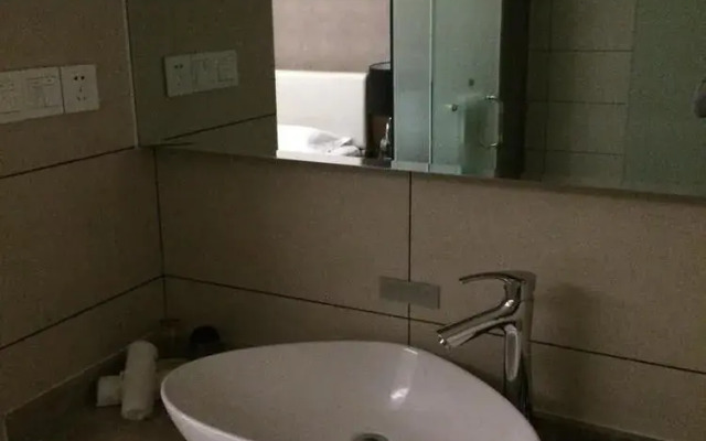 Luminous Jade Hotel