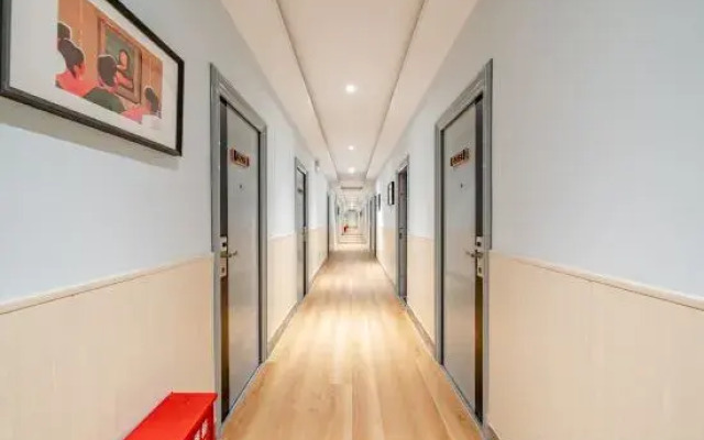 C9 Apartment Hotel (Shanghai Meilong Branch)