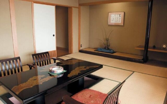 Atami Kinjokan