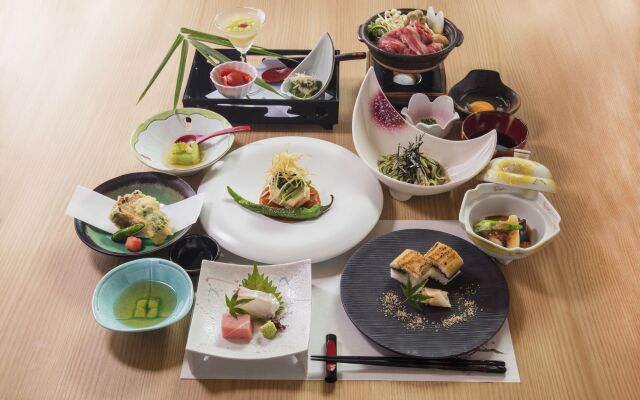 Yufuin Bessou Shikisai Hotel