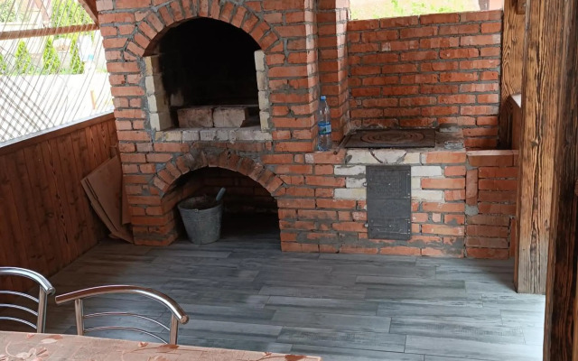 Садиба Янчар з Басейном