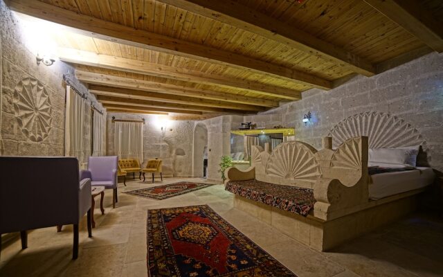 Zeus Cave Suites