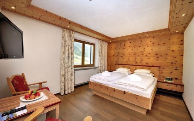 Alpenhotel Tirol