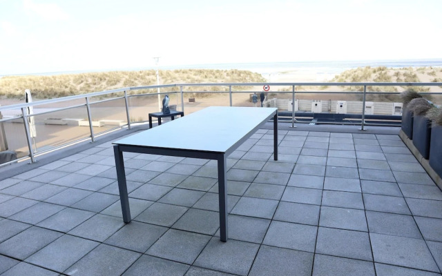 Apartment in Nieuwpoort With Stunning Sea Views