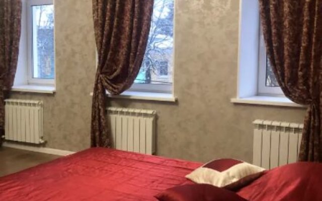 Apartments Comfort on the st. Оktyabrskoy Revolyutsii, 223