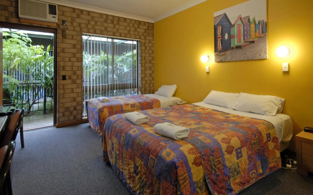 Pavlos Motel