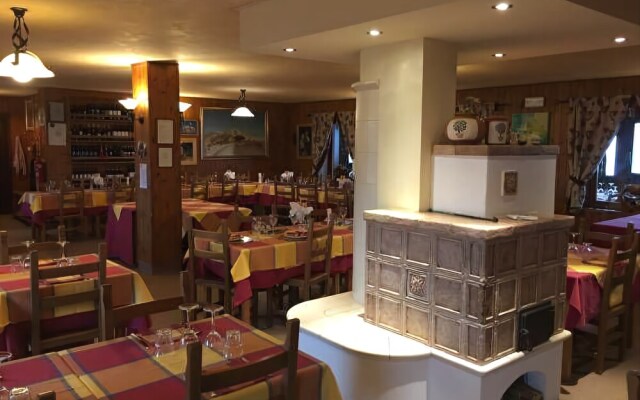 Albergo Ristorante Dosso Alto