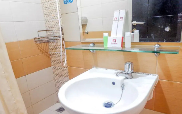 Apt 1 BR Gardenia Boulevard w Swim Pool