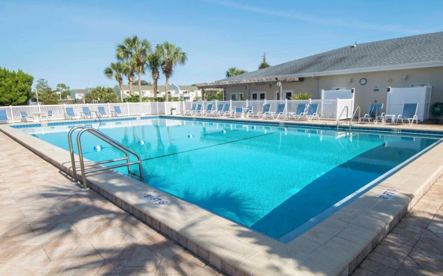 Shoreline Towers by Southern Vacation Rentals