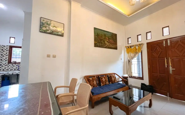 Homestay Jakal Dekat UGM dan Wisata by Simply Homy