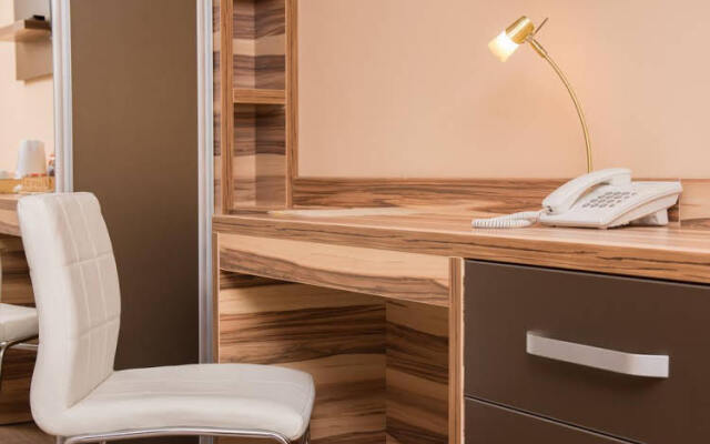 Garni Hotel Royal Crown