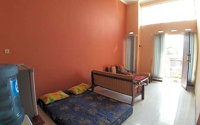 Ken's Villa 8