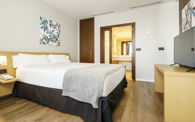 Hotel ILUNION Valencia 4